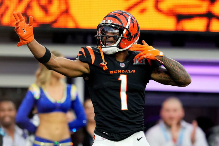 Cincinnati Bengals wide receiver Ja'Marr Chase (1) celebrates a catch in the 1st quarter during Super Bowl 56, Sunday, Feb. 13, 2022, at SoFi Stadium in Inglewood, Calif. Nfl Super Bowl 56 Los Angeles Rams Vs Cincinnati Bengals Feb 13 2022 582622